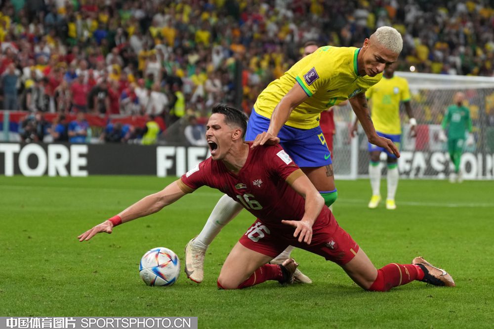 拭目以待 拭目以待